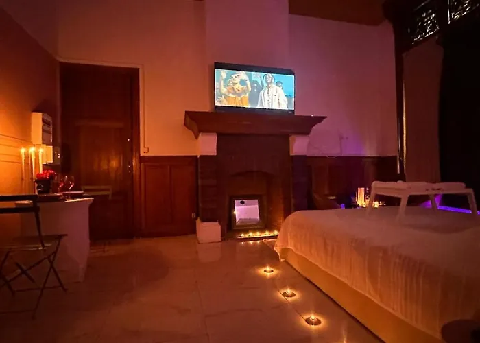 Yetişkin Oteli Pink Privee Avec Jacuzzi Privatif