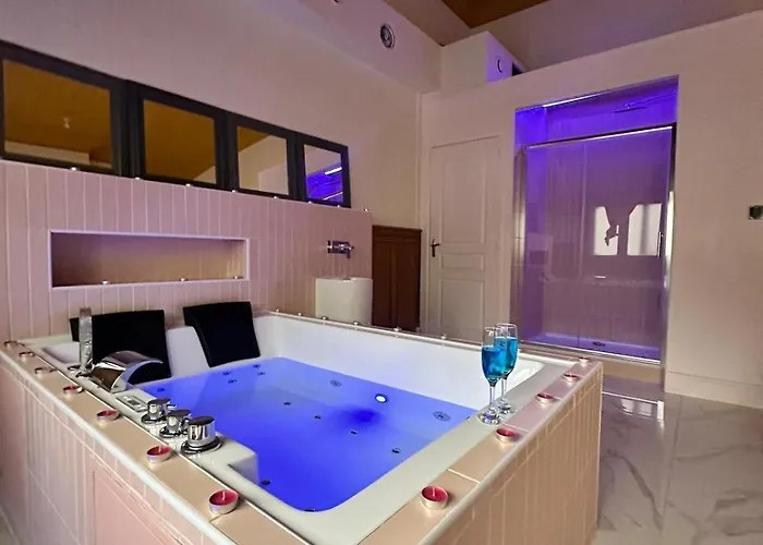 Pink Privee Avec Jacuzzi Privatif Yetişkin Oteli *